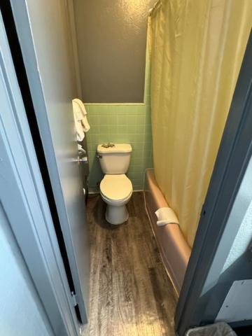 Pratt Budget Inn Eksteriør billede